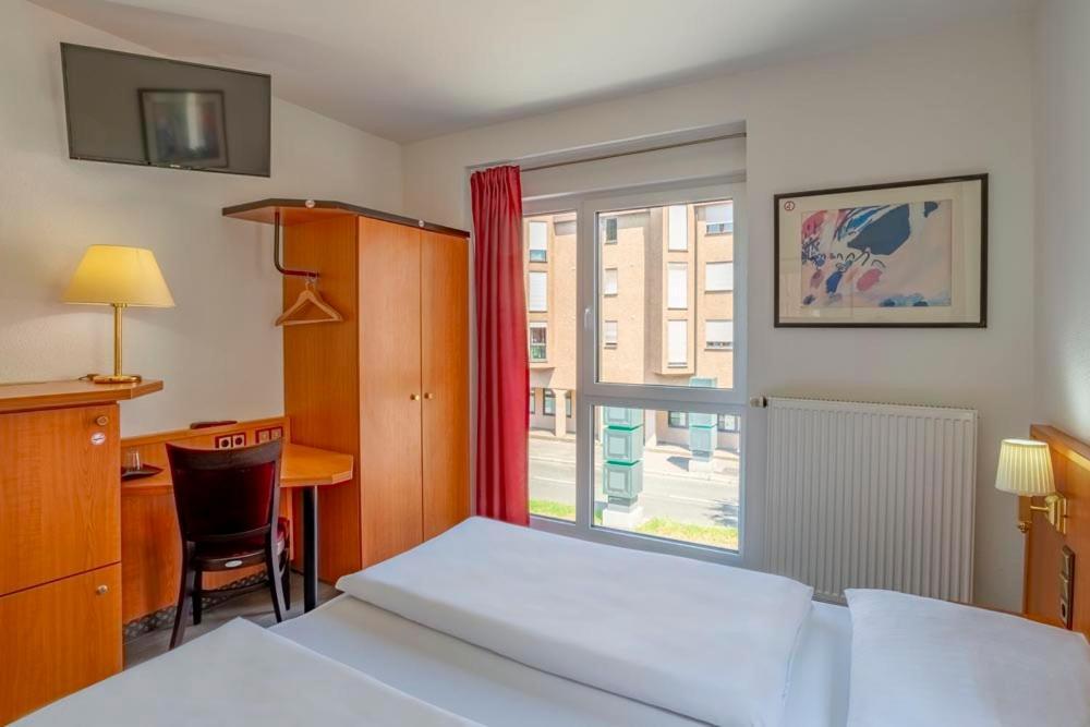 Heilbronner Hotel Am Schoenen Theater Экстерьер фото